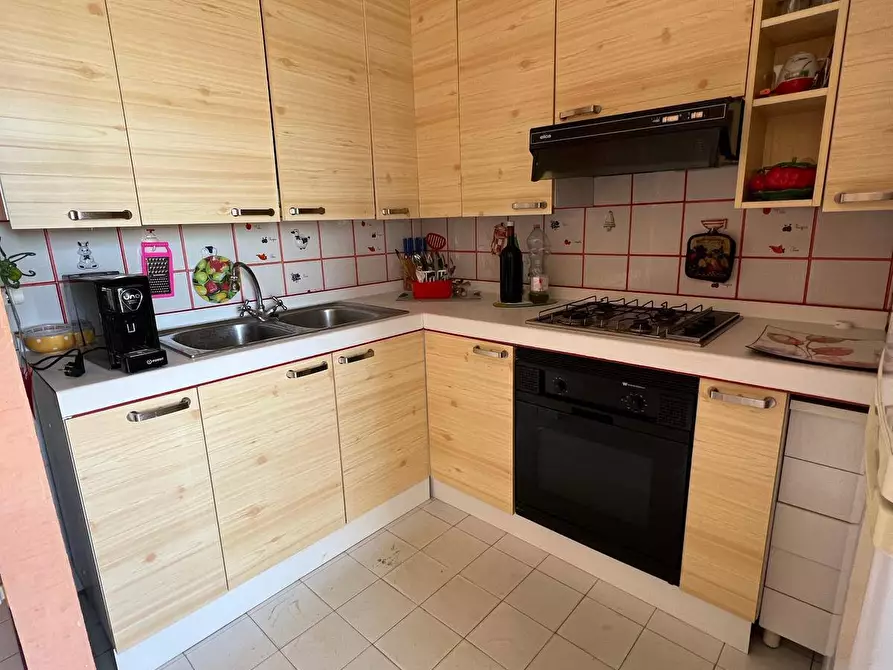 Immagine 4 di Appartamento in vendita  in Via Rosa  Quattrociocchi a Fondi