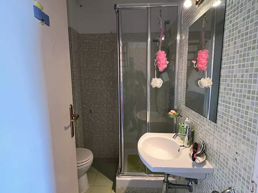 Immagine 5 di Appartamento in vendita  in Via Rosa  Quattrociocchi a Fondi