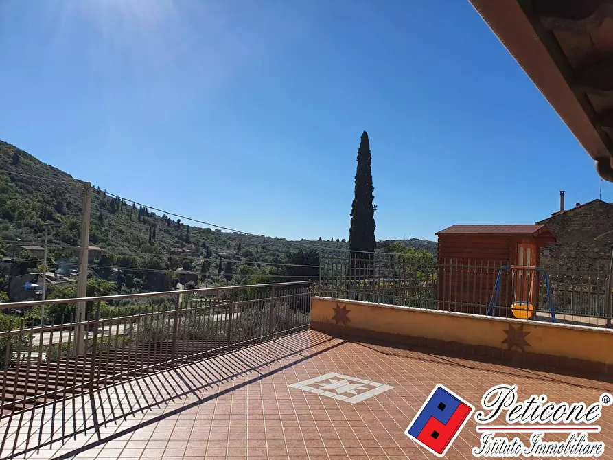 Immagine 2 di Villa in vendita  in Via Sagliutola a Fondi