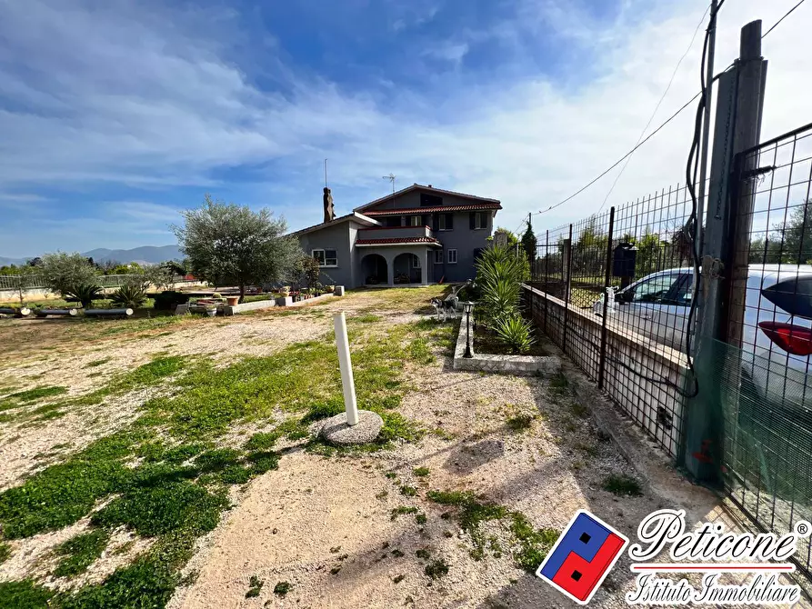 Immagine 24 di Villa in vendita  in Via Ponte Gagliardo a Fondi