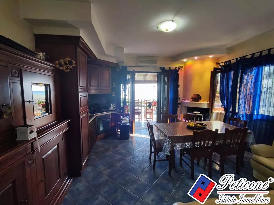 Immagine 4 di Villa in vendita  in Riva dei Gabbiani a Terracina