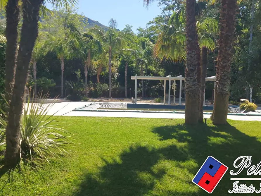 Immagine 3 di Villa in vendita  in Via Telemaco a Sperlonga