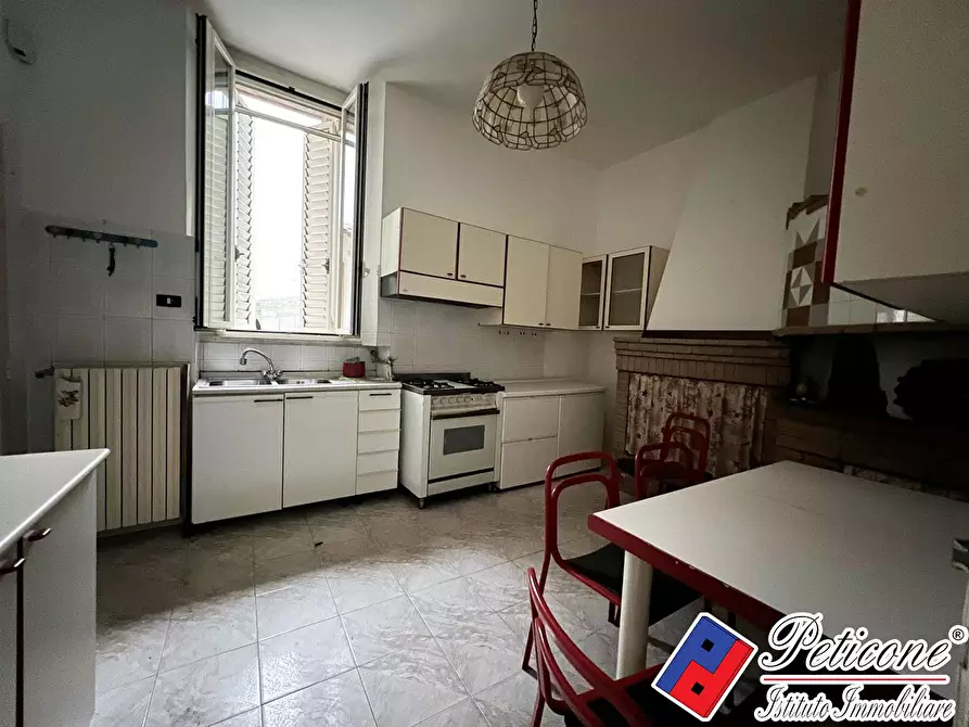 Immagine 4 di Appartamento in vendita  in Via Gabriele Mattei a Lenola