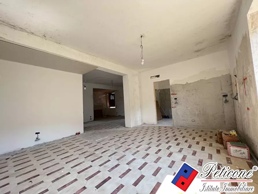 Immagine 30 di Villa in vendita  in VIA CASE SPARSE a Lenola