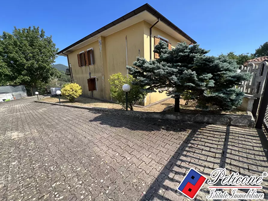 Immagine 27 di Villa in vendita  in VIA CASE SPARSE a Lenola