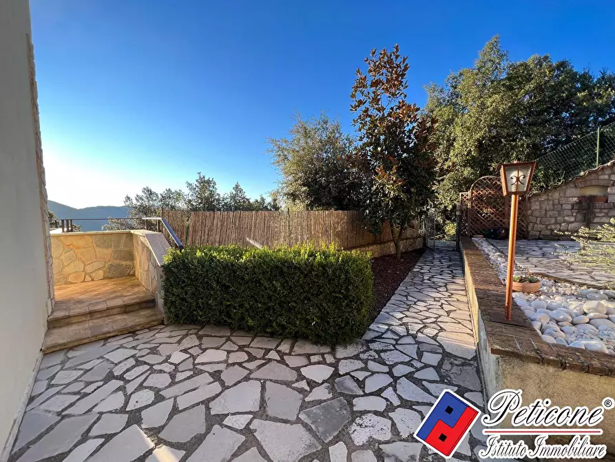 Immagine 16 di Appartamento in vendita  in Via Case sparse a Lenola