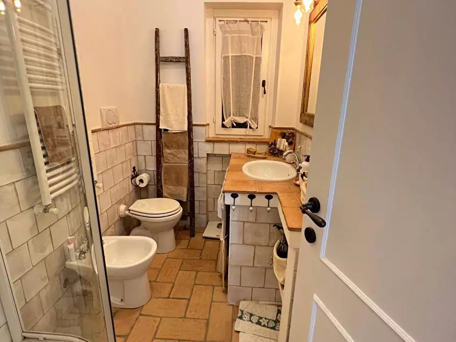 Immagine 10 di Appartamento in vendita  in Via Case sparse a Lenola