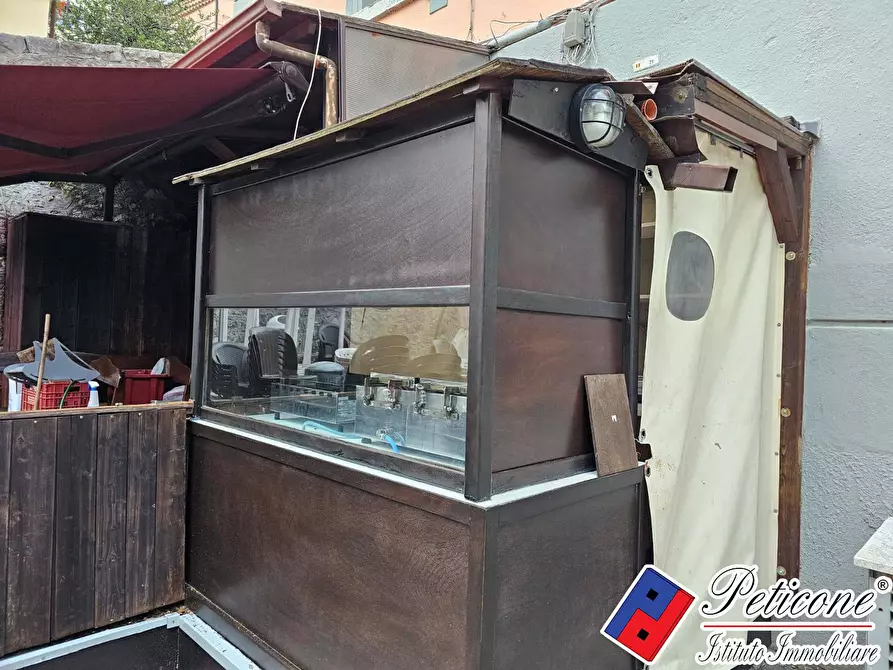 Immagine 2 di Attività commerciale in vendita  in PIAZZA MUNICIPIO a Campodimele