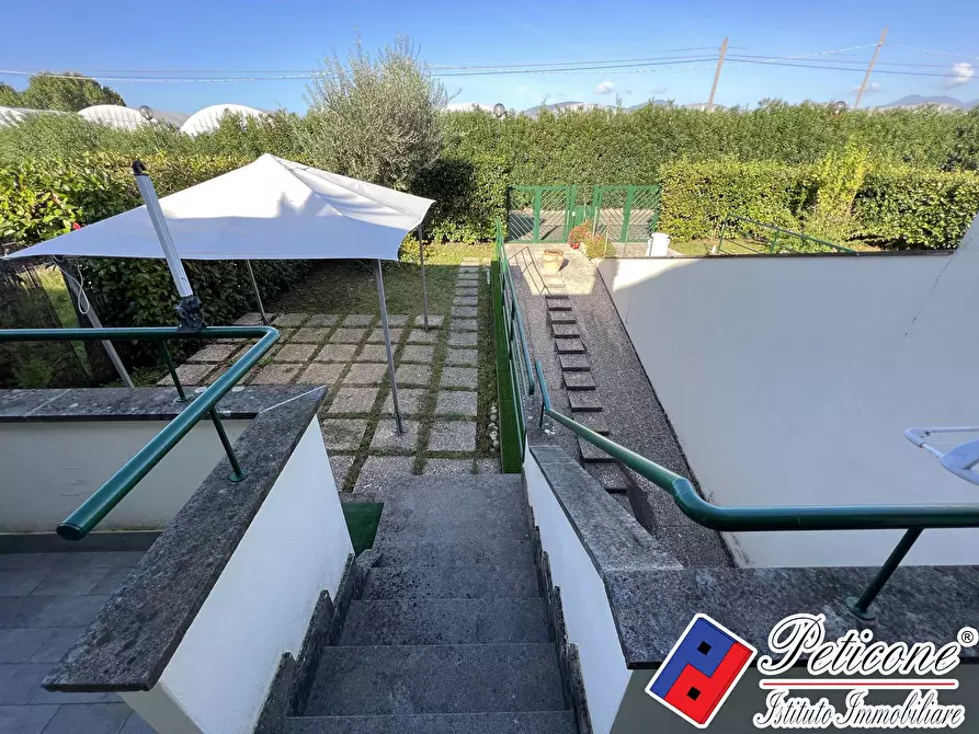 Immagine 12 di Villa in vendita  in Via della Poiana a Fondi