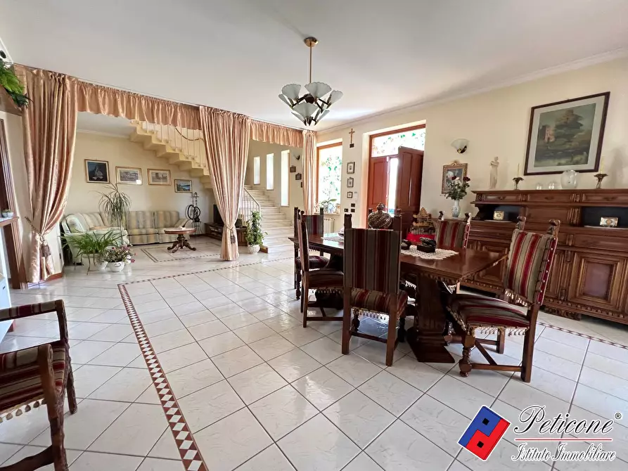 Immagine 10 di Villa in vendita  in Via Madonna degli Angeli a Fondi