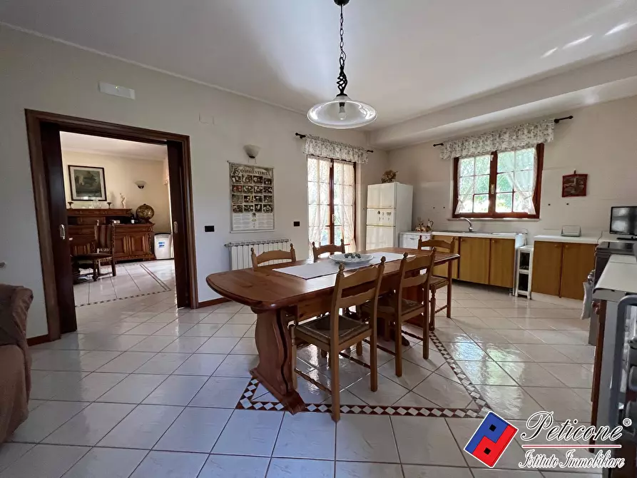 Immagine 15 di Villa in vendita  in Via Madonna degli Angeli a Fondi