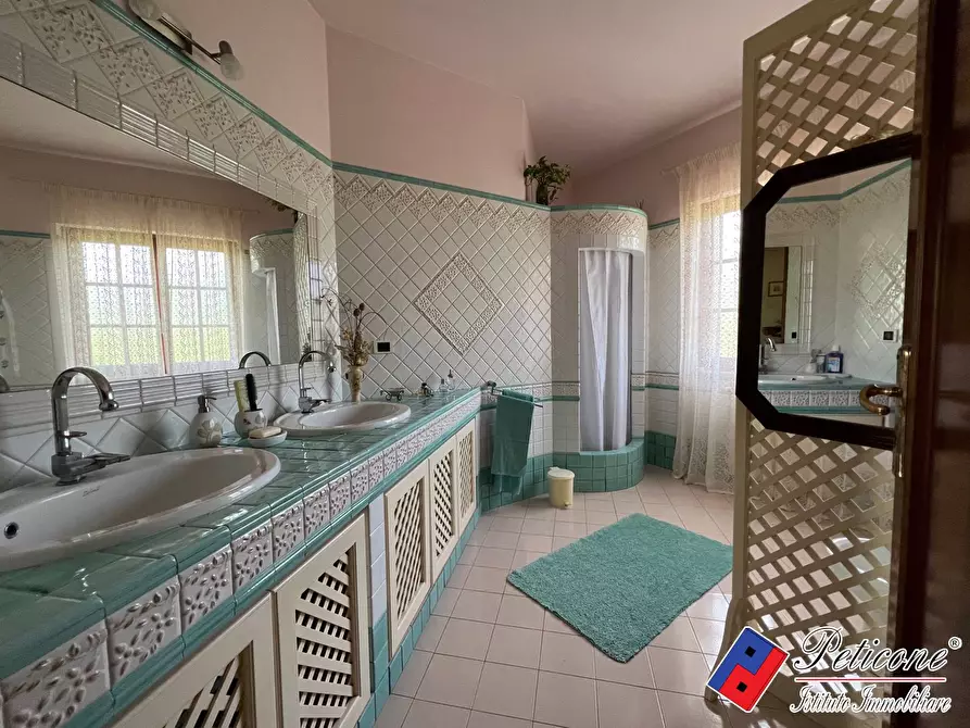 Immagine 17 di Villa in vendita  in Via Madonna degli Angeli a Fondi