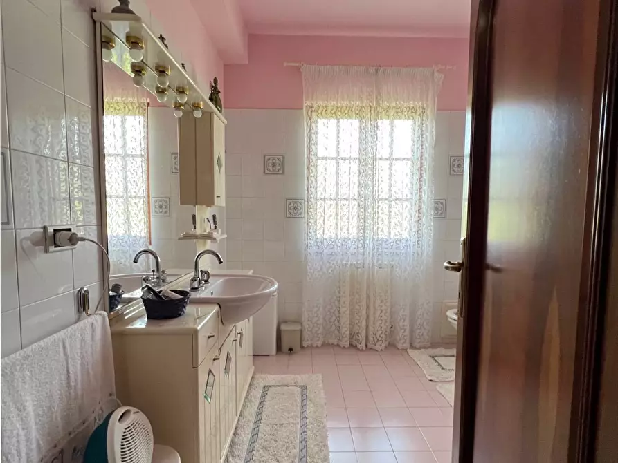 Immagine 26 di Villa in vendita  in Via Madonna degli Angeli a Fondi