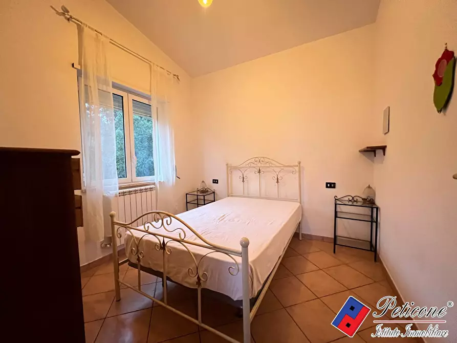 Immagine 7 di Appartamento in vendita  in Via degli Ulivi a Lenola