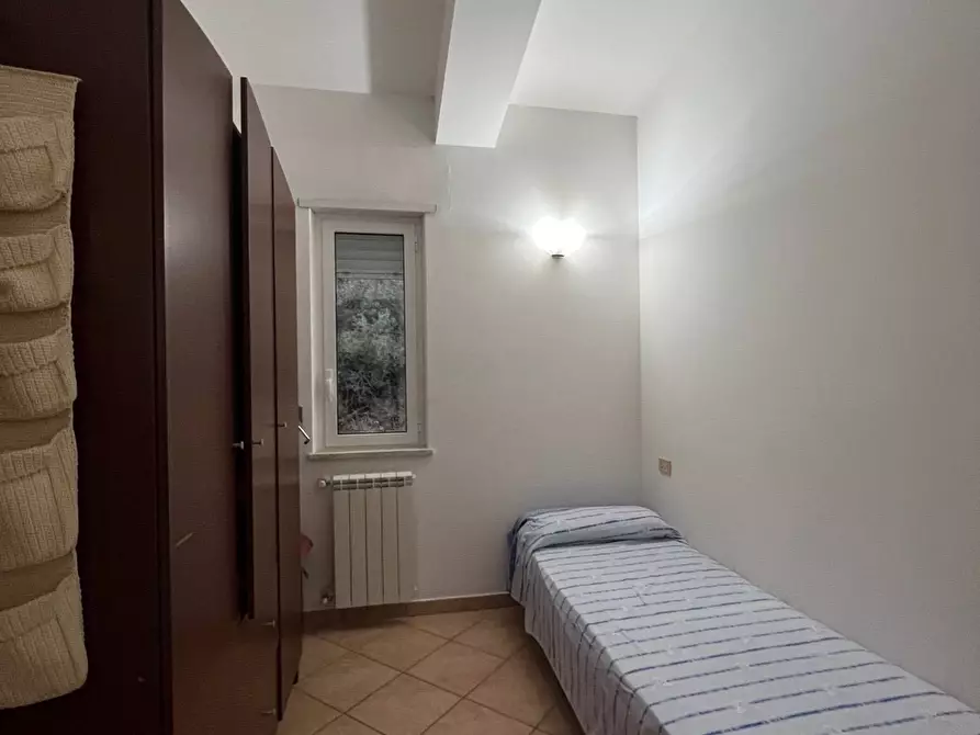 Immagine 8 di Appartamento in vendita  in Via degli Ulivi a Lenola