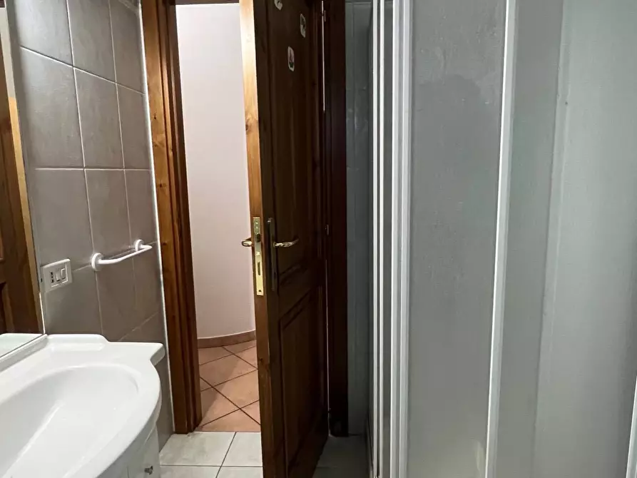 Immagine 9 di Appartamento in vendita  in Via degli Ulivi a Lenola