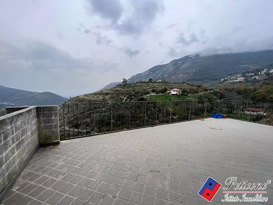 Immagine 12 di Appartamento in vendita  in Via degli Ulivi a Lenola