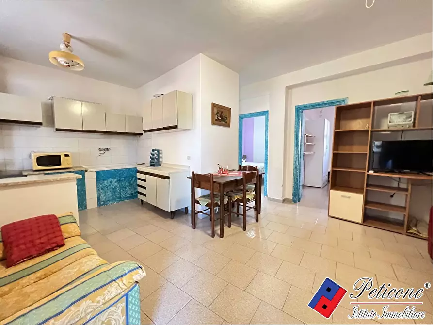 Immagine 1 di Villa in vendita  in Via Flacca 2502 a Fondi