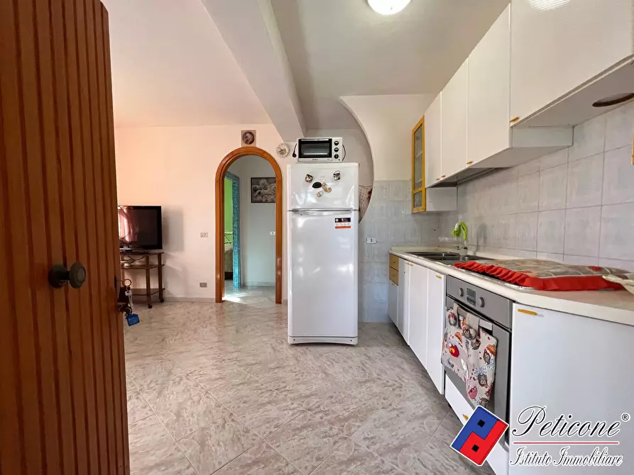 Immagine 2 di Villa in vendita  in Via Flacca 2502 a Fondi