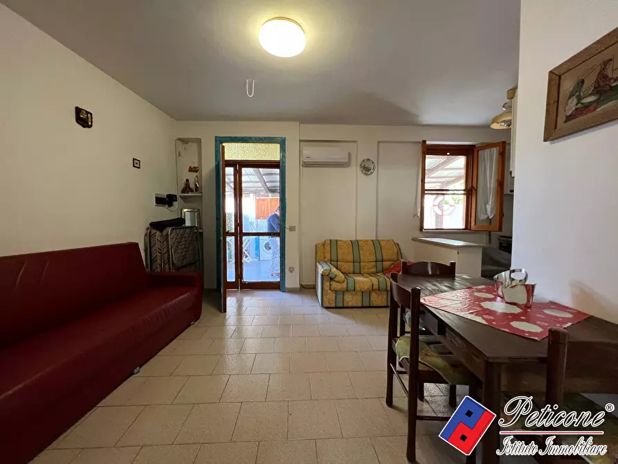 Immagine 3 di Villa in vendita  in Via Flacca 2502 a Fondi