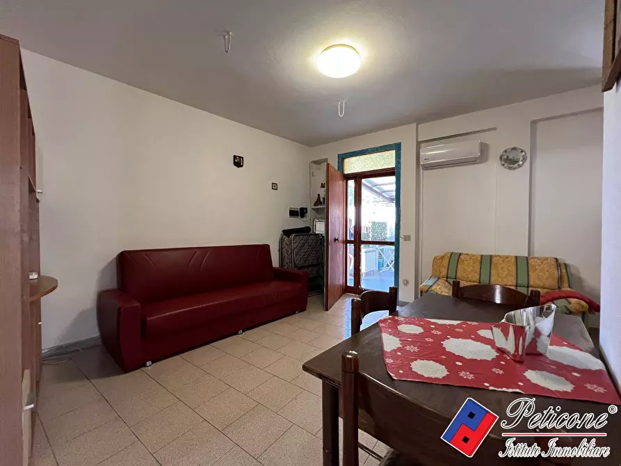 Immagine 4 di Villa in vendita  in Via Flacca 2502 a Fondi