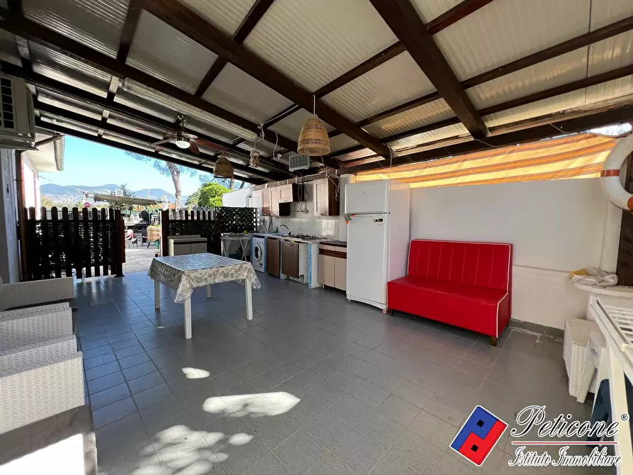 Immagine 12 di Villa in vendita  in Via Flacca 2502 a Fondi