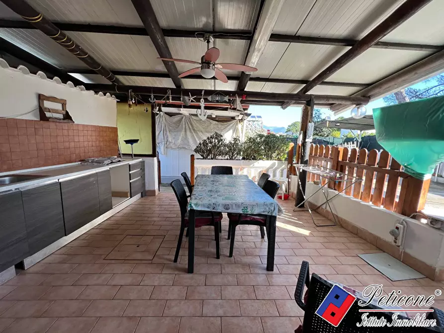 Immagine 14 di Villa in vendita  in Via Flacca 2502 a Fondi