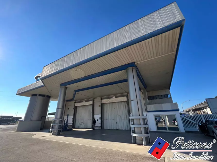 Immagine 1 di Magazzino in vendita  in Via madonna delle grazie a Fondi