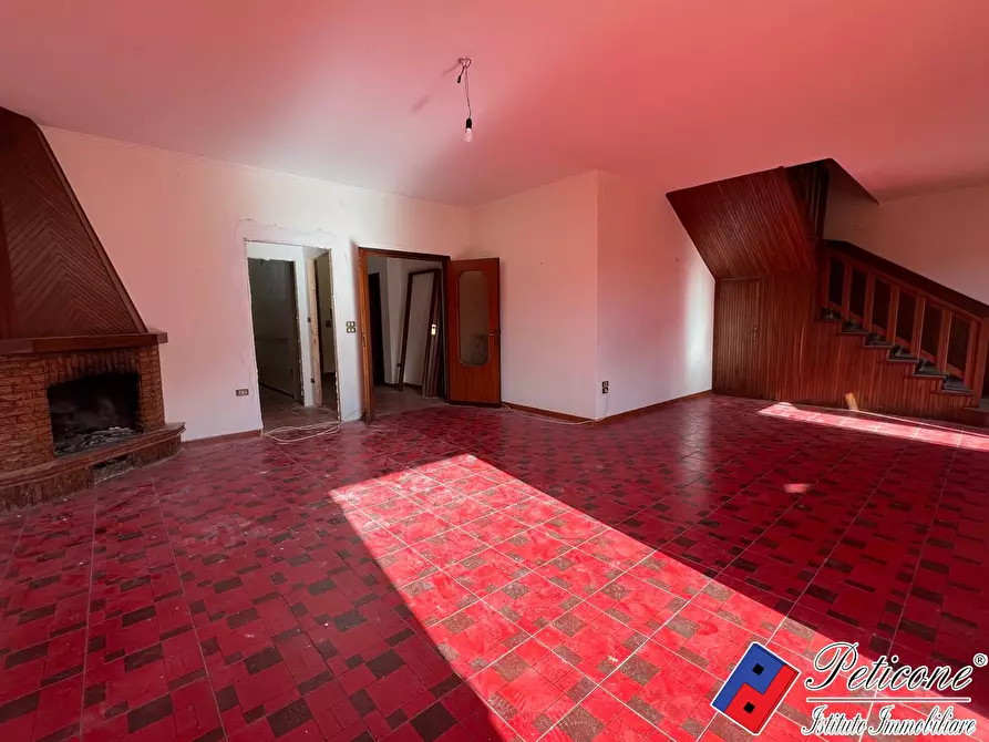 Immagine 2 di Villa in vendita  in Via Marzanti a Fondi