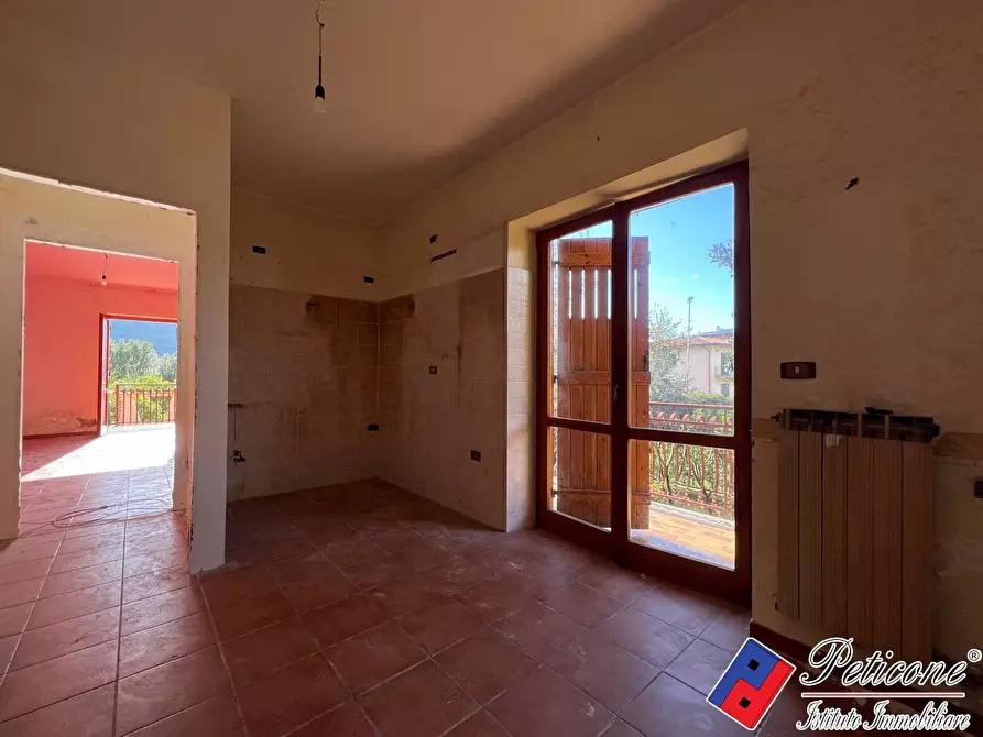 Immagine 10 di Villa in vendita  in Via Marzanti a Fondi