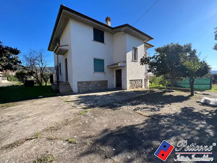 Immagine 22 di Villa in vendita  in Via Sant'Oliva a Fondi