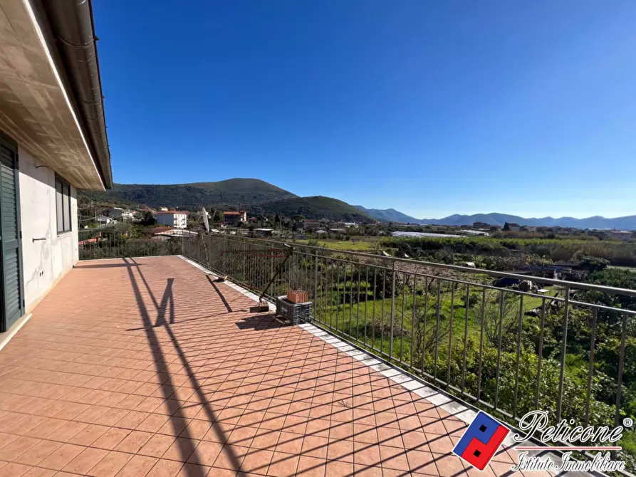 Immagine 24 di Villa in vendita  in Via Sant'Oliva a Fondi