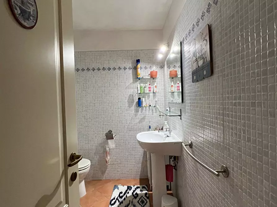 Immagine 8 di Villa in vendita  in VIA DELLA POIANA a Fondi