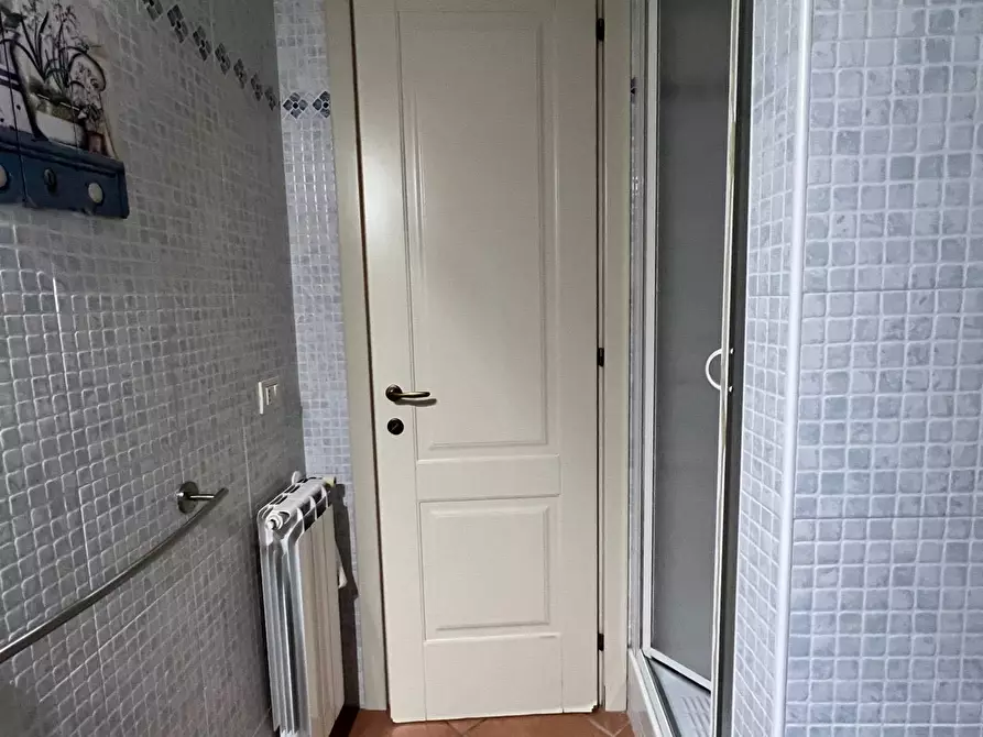 Immagine 9 di Villa in vendita  in VIA DELLA POIANA a Fondi