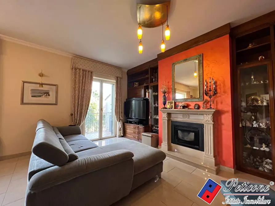 Immagine 7 di Villa in vendita  in Via Friulia Venezia Giulia a Fondi