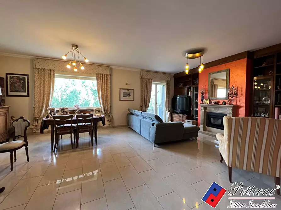 Immagine 8 di Villa in vendita  in Via Friulia Venezia Giulia a Fondi