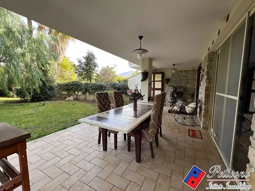 Immagine 20 di Villa in vendita  in Via Friulia Venezia Giulia a Fondi