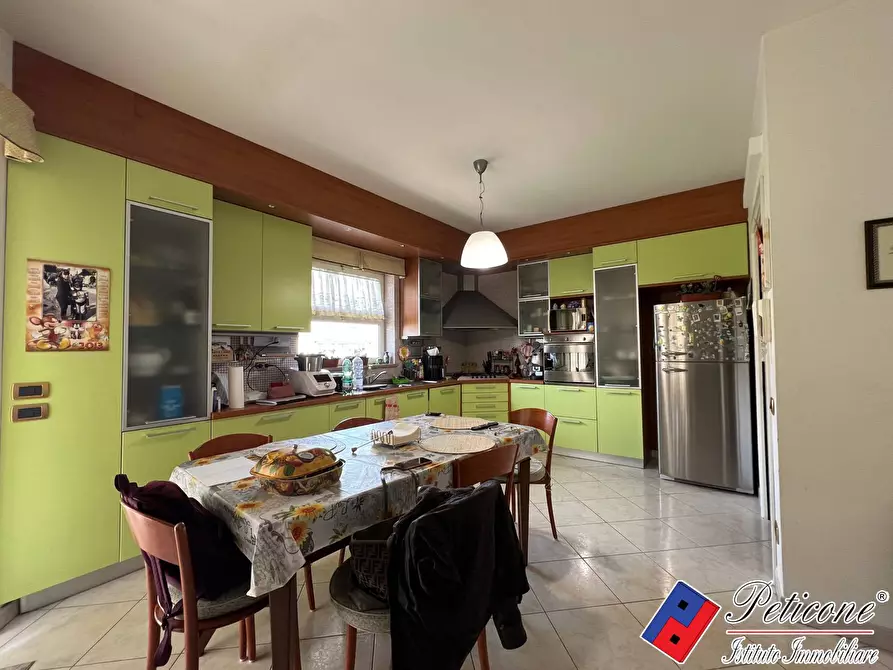 Immagine 10 di Villa in vendita  in Via Friulia Venezia Giulia a Fondi