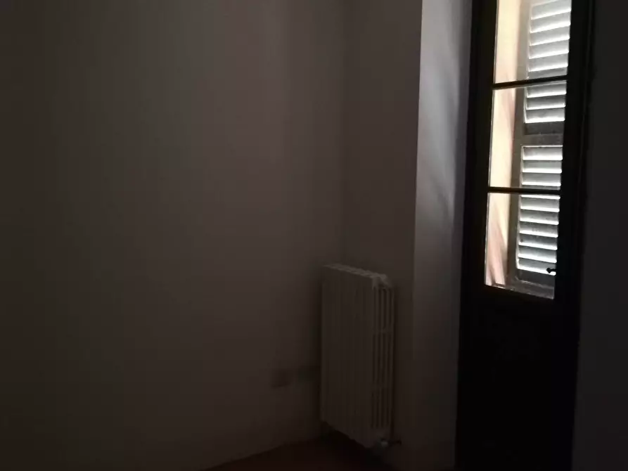 Immagine 3 di Appartamento in vendita  in Via Arco d' Augusto a Fano