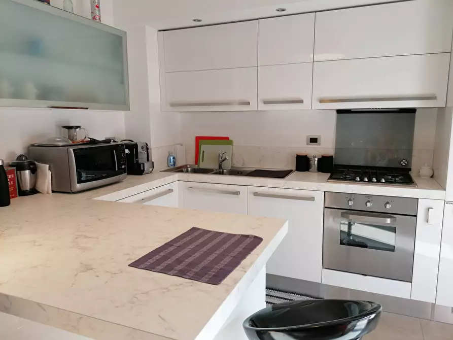 Immagine 9 di Appartamento in vendita  in Zona Coop a Fano