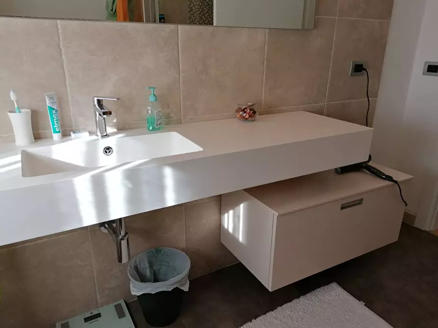 Immagine 20 di Appartamento in vendita  in Zona Coop a Fano