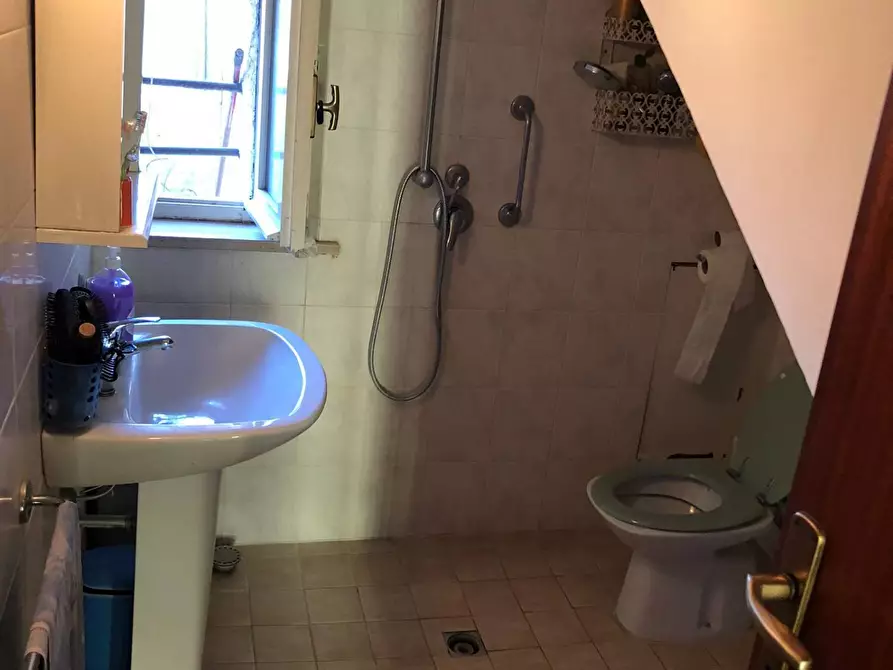 Immagine 9 di Casa semindipendente in vendita  in Bellocchi a Fano