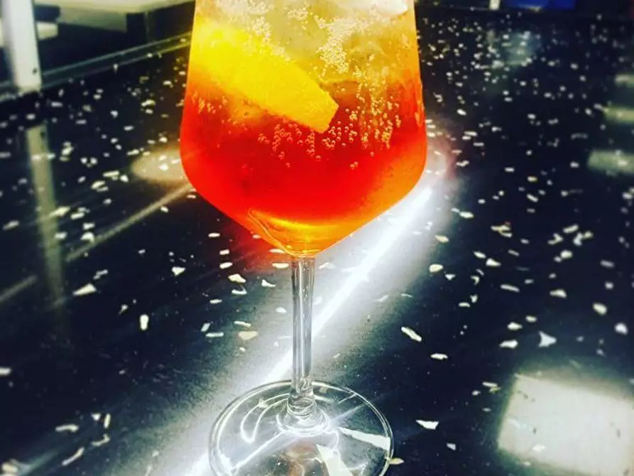 Immagine 2 di Attività commerciale in vendita  in S. Lazzaro a Fano