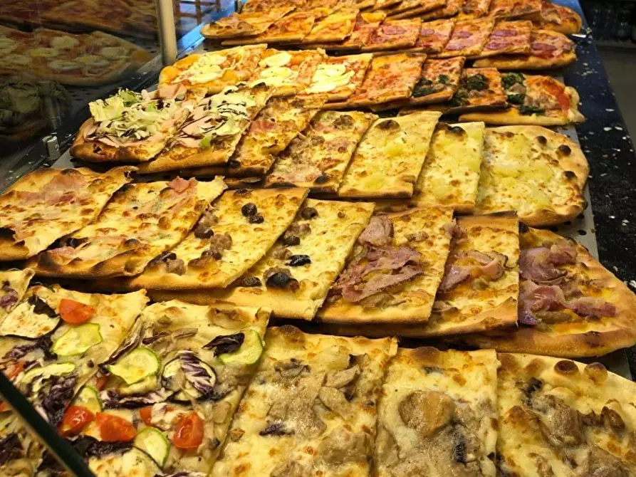 Immagine 3 di Attività commerciale in vendita  in S. Lazzaro a Fano