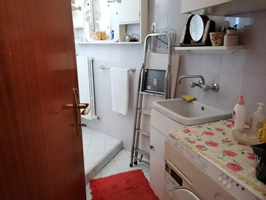 Immagine 14 di Appartamento in vendita  in Flaminio a Fano