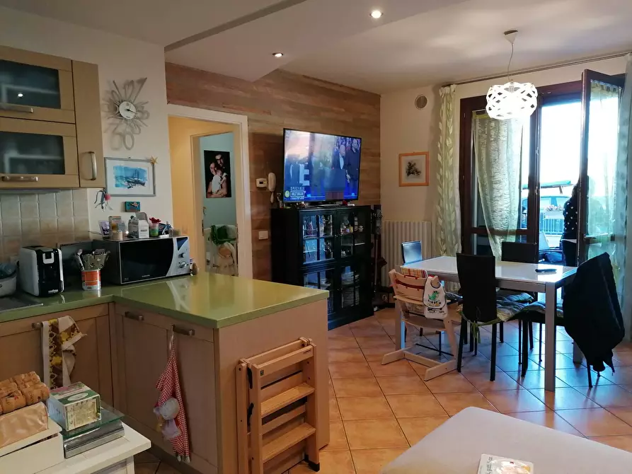 Immagine 8 di Appartamento in vendita  in Bellocchi a Fano