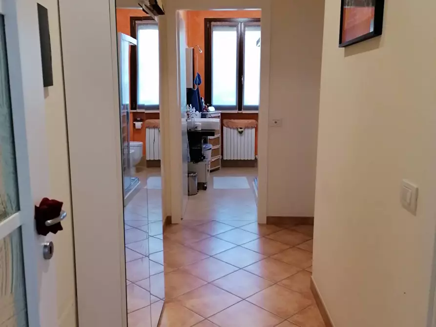 Immagine 9 di Appartamento in vendita  in Bellocchi a Fano