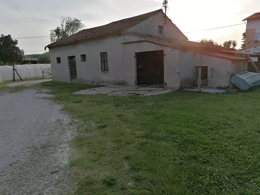 Immagine 2 di Rustico / casale in vendita  in Play Time a Fano