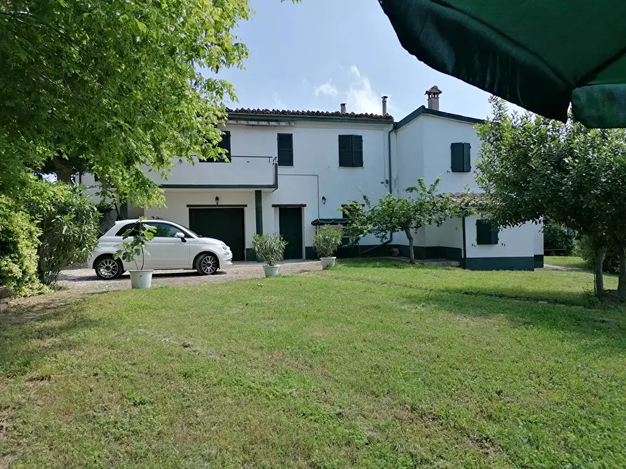 Immagine 1 di Rustico / casale in vendita  in Montegiano a Mombaroccio