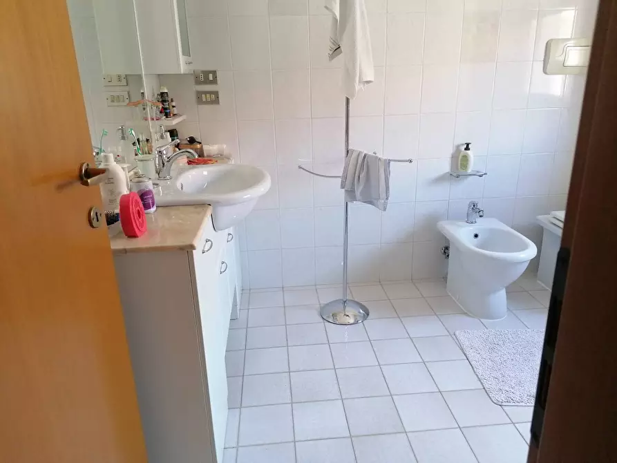 Immagine 13 di Villetta a schiera in vendita  in Rosciano a Fano